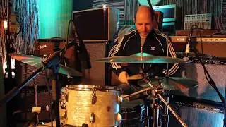 Corona Studio Session - Boogie On Reggae Woman by Stevie Wonder