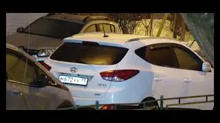 Под окном 2023 янв 16 - 18 яндекс такси 532 818