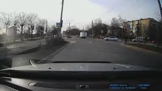 Крадется незаметно!