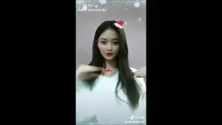 TikTok App // Somyi 솜이 & Yebin 예빈