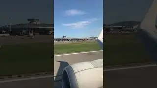 Мягкая посадка самолета Boeing 737-500 а/к Ютэйр Во Внуково #utair