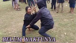AKIBAT BELUM MAU PULANG DIPAKSA !!! INDANG MELAWAN CEWEK CANTIK KESURUPAN JARANAN KUDA LUMPING