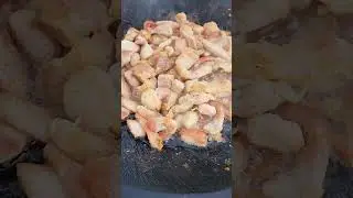 Шкварки из свиной поджарки