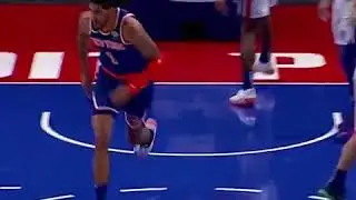 Obi Toppin gets it back from Kevin Knox and ELEVATES