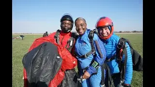 #SkydivingSeries: I TOOK MY MOM SKYDIVING at @SkydivespacelandHouston