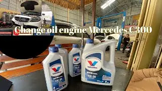 Change oil engine Mercedes c300
