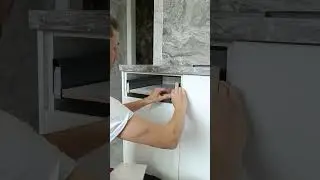 что делать если не совпадают отверстия на фасаде Hettih #кухня #мебель