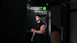 ↔️To better isolate the cuff in standing position, make sure the line of resistance is horizontal!