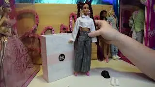 Barbie @barbiestyle White Blouse and Pants Outfit for Dolls Review