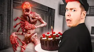 ich muss ein SCP Monster füttern! Es darf nicht ausbrechen oh Gott hilfe es hat Hunger