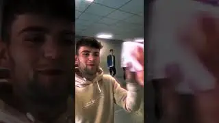 Маяковский, а что вы всё штаны подтягивайте 