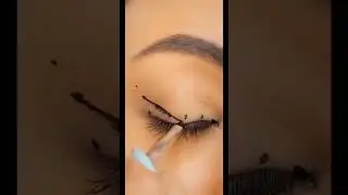 Easy way to draw Eyeliner|Liner hacks| #Makeuptips #youtubeshorts #shorts