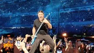 Roam with Kirk Solo closeup - Metallica Snake Pit - Chicago 8/11/24 #m72worldtour