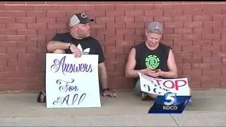 Crowd gathers to protest death of man at Caddo County Jail