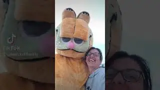Quand ton mari devient la mascotte des petits et des grands 😅