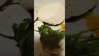 Капустно-кокосовый сок с соком петрушки