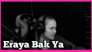 Anna Deniz Eray Sünnet Kıyafeti ile Doğum günü kutluyor İzliyor.