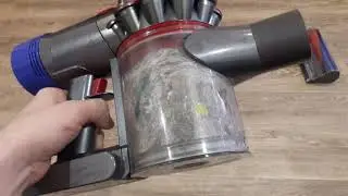 "Dyson V8" Мойка контейнера и циклона водой.