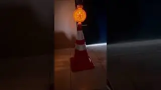Sinalizador de Cone 6 Leds Solar Recarregável com Parafuso CD5383