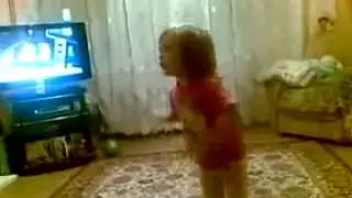 Девочка ругает родителей!ржачь полный!)