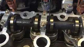 Adjusting the valve clearance on the Suzuki SX4 1.6