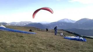 Demonstratie groundhandeling paragliding