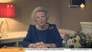 BEATRIX SCHEET AF. EH TREEDT AF! (Toespraak koningin Beatrix 28-01-2013)
