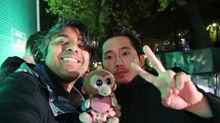 Steven Yeun meeting fans and singng autographs