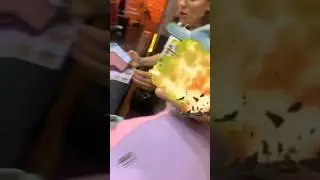 КОГО ОНА ТАМ АТАКУЕТ?🙄 #врекомендации #мем #memes #юмор #прикол #tiger #shorts