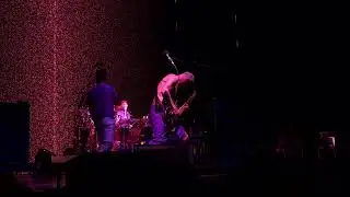 Red Hot Chili Peppers - Scar Tissue