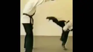 yo todo un capo entrenando asi el Óscar el gei de la esquina deje de gemir y arderse