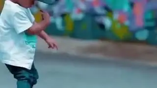 Пацан четко танцует))
