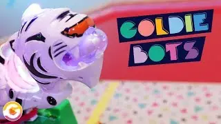 Lion Robot vs Tiger Robot Battle | GoldieBots