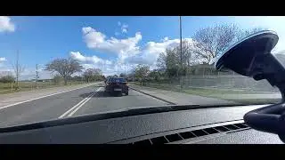 MC højre om køen gennem p-båse, Amager Strandvej
