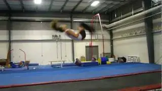 Tumbling-Round-off Backhandspring Tuck