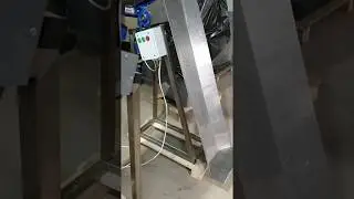 Мешкоопрокидыватель электромеханический ЛАККК на высоту выгрузки 1300-1500мм, из нержавеющей стали.