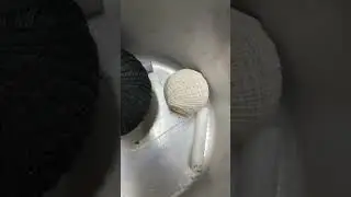 тут предположу клей с нитками выдержит больше тонны.