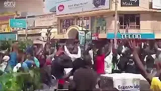 Kenyans in Eldoret Dismantle the famous UDA bottom up wheelbarrow 