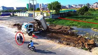 Watch How This Dump Truck Masters The Perfect Soil Drop | Really Hard To Pour Soil Out Of
