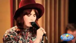 Never Let me Go - Florence + The Machine en KFOG FM Private Concert