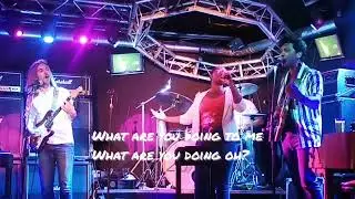 Feestje? Boek Maame Joses live!