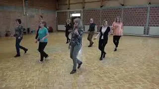 HERE I AM HONEY - Line Dance