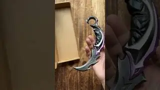 Valorant Reaver Karambit irl 