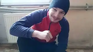 Второй эшелон; сумочка.