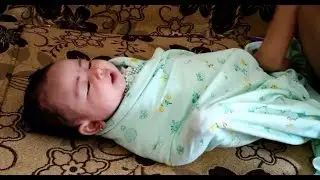 Reaksi Bayi Lucu Saat Pertama Kali Di Bedong Mamahnya