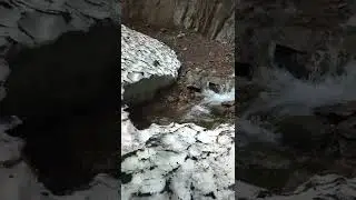 Водопад в горах Алматы