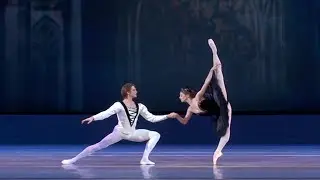 Anzhelina Vorontsova & Denis Rodkin in ’Swan Lake’ – “Pas de deux