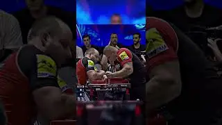 LOADING... Ivan Matyushenko vs Artyom Morozov
