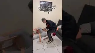 CC TU AMIX SE CAE PERO TIENE TU TELEFONO 😭 