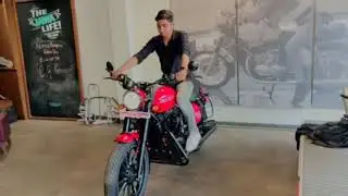 Jawa bike 42 2.1 | Jawa 42 red colour  | Jawa 42 first look #Shorts #youtubeShorts #viral